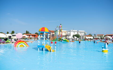 Peschiera del Garda 689: Piscina, Tempo Libero, Ricreazione, Estate, Divertimento, Ricorrere, Vacanza, Parco Acquatico, Attrazione Turistica