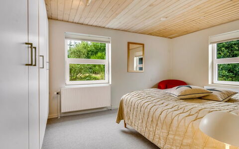 Helemine - 800M from the Sea: Interior Design, Letto, Camera Da Letto, Pavimentazione, Parete, Pavimento, Legna, Soffitto, Lenzuolo, Bedding