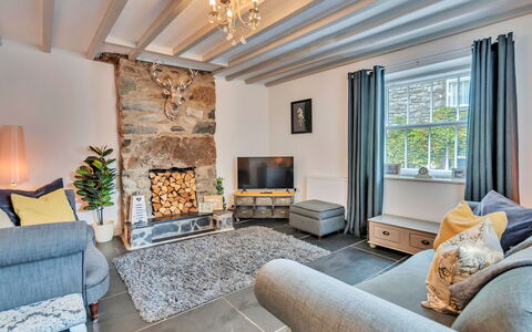 Chester House: Mobilia, Interior Design, Legna, Divano, Pavimentazione, Soffitto, Illuminazione, Casa, Camera, Soggiorno