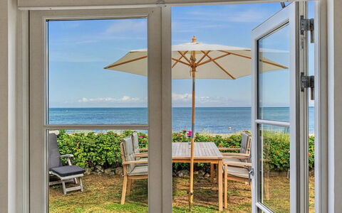 Joachim - 10M from the Sea: Legna, Mobilia, Appartamento, Camera, Soffitto, Color Legno, Sedia, Latifoglie, Vernice, Legname