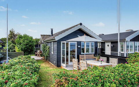Joachim - 10M from the Sea: Legna, Mobilia, Appartamento, Camera, Soffitto, Color Legno, Sedia, Latifoglie, Vernice, Legname