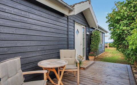 Joachim - 10M from the Sea: Legna, Mobilia, Appartamento, Camera, Soffitto, Color Legno, Sedia, Latifoglie, Vernice, Legname