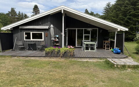 Fritzy - 1.5Km from the Sea: Legna, Mobilia, Appartamento, Camera, Soffitto, Color Legno, Sedia, Latifoglie, Vernice, Legname
