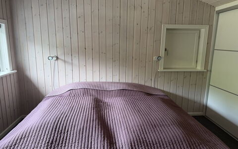 Fritzy - 1.5Km from the Sea: Legna, Mobilia, Appartamento, Camera, Soffitto, Color Legno, Sedia, Latifoglie, Vernice, Legname