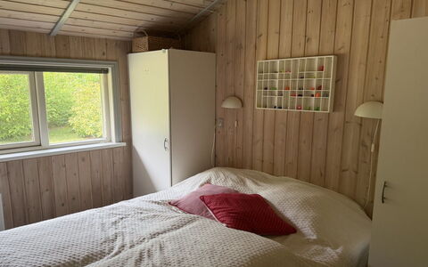 Fritzy - 1.5Km from the Sea: Legna, Mobilia, Appartamento, Camera, Soffitto, Color Legno, Sedia, Latifoglie, Vernice, Legname