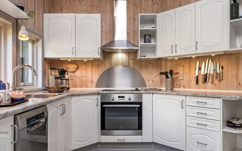 Fritzy - 1.5Km from the Sea: Cucina, Elettrodomestico Da Cucina, Apparecchio Major, Soffitto, Controsoffitto, Cabinetry, Elettrodomestico, Lampada, Camera