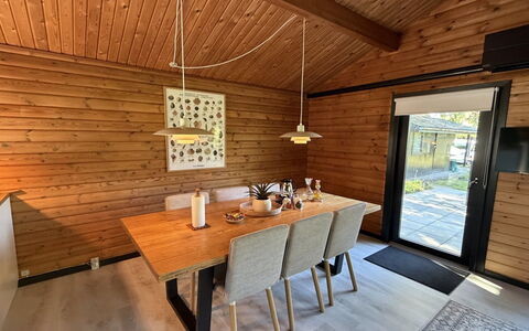 Majvor - from the Sea: Legna, Mobilia, Appartamento, Camera, Soffitto, Color Legno, Sedia, Latifoglie, Vernice, Legname