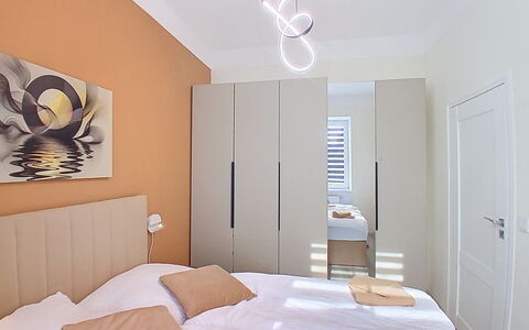 Buky Escape: Mobilia, Interior Design, Parete, Letto, Camera Da Letto, Legna, Pavimento, Pavimentazione, Soffitto, Camera