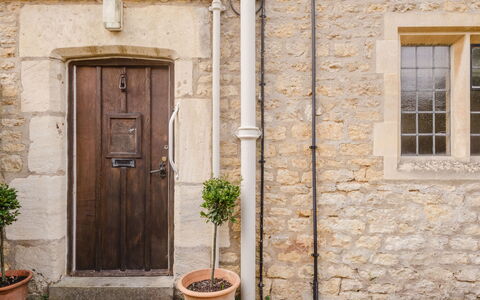 Little Hale Cottage: Mobilia, Interior Design, Pavimentazione, Pavimento, Soffitto, Camera, Sedia, Tavolo, Appartamento, Cucina & Sala Da Pranzo Tavolo