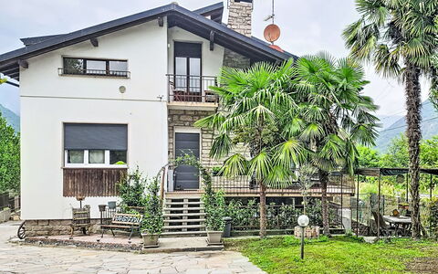 Villa Chiara e Chloe: Acqua, Risorse Idriche, Corpo D'Acqua, Roccia, Costa, Paesaggio Naturale, Promontorio, Costiera E Morfologie Oceanic, Terreno, Promontorio