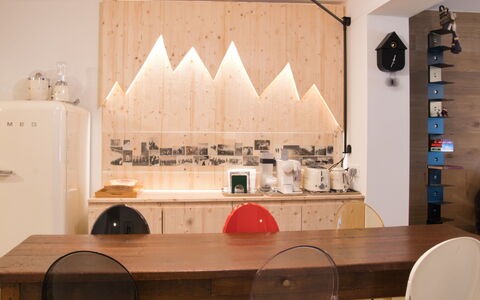 Kuerc Design Mountain Home: Acqua, Risorse Idriche, Corpo D'Acqua, Roccia, Costa, Paesaggio Naturale, Promontorio, Costiera E Morfologie Oceanic, Terreno, Promontorio