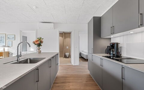 Fita - 450M from the Sea: Cucina, Controsoffitto, Pavimentazione, Legna, Elettrodomestico Da Cucina, Interior Design, Soffitto, Pavimento, Apparecchio Major, Lavello
