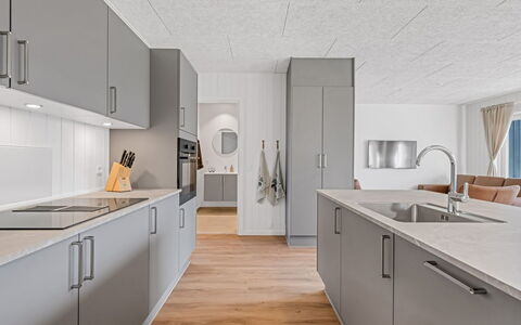 Fita - 450M from the Sea: Cucina, Controsoffitto, Pavimentazione, Legna, Pavimento, Interior Design, Elettrodomestico Da Cucina, Soffitto, Apparecchio Major, Mobilia