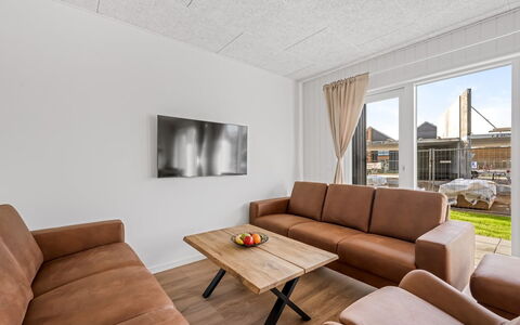 Fita - 450M from the Sea: Legna, Pavimentazione, Pavimento, Interior Design, Soffitto, Pavimento In Legno, Mobilia, Divano, Camera, Soggiorno