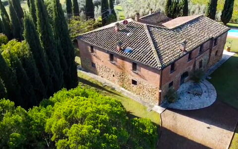 Tenuta di Mezzo: Estate, Casa, Dimora, Brick, Giardino, Villa, Prato, Hacienda, Muratura, Hedge