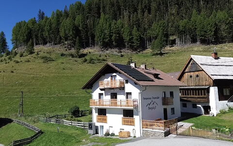 Dösentaler Bergidyll: Casa, Villetta, Casa, Area Rurale, Insediamento Umano, Villaggio, Pendenza, Agriturismo, Paesino Di Montagna, Balcone