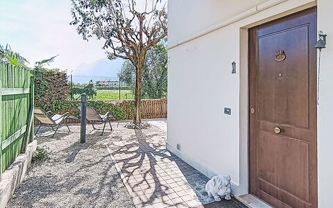 La Rosa: Erba, Architettura, Casa, Casa, Lotto, Villetta, Estate, Agriturismo, Cortile, Prato