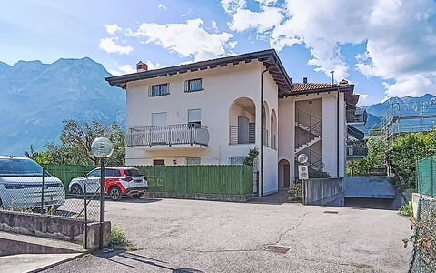 La Rosa: Erba, Architettura, Casa, Casa, Lotto, Villetta, Estate, Agriturismo, Cortile, Prato
