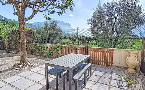 La Rosa: Erba, Architettura, Casa, Casa, Lotto, Villetta, Estate, Agriturismo, Cortile, Prato