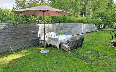 Villa Stensborg: Erba, Architettura, Casa, Casa, Lotto, Villetta, Estate, Agriturismo, Cortile, Prato