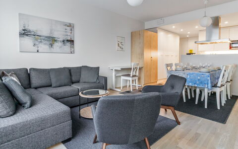 Levihonka 13: Mobilia, Interior Design, Pavimentazione, Pavimento, Divano, Legna, Soffitto, Soggiorno, Camera, Tavolo