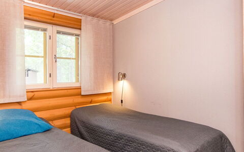 Mäkrä 3: Legna, Pavimento, Pavimentazione, Interior Design, Soffitto, Camera Da Letto, Letto, Lenzuolo, Camera, Color Legno