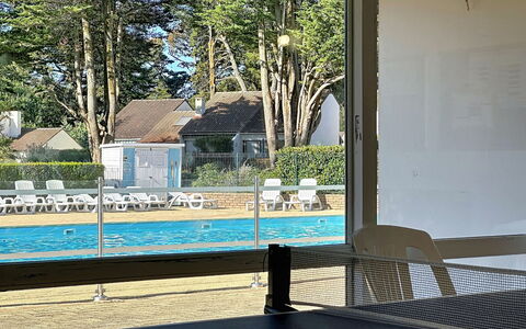Les Hauts de la Noëveillard: Materiale Composito, Shade, Piscina, Mobili Da Esterno, Ricorrere, Recinzione, Illuminazione Diurna