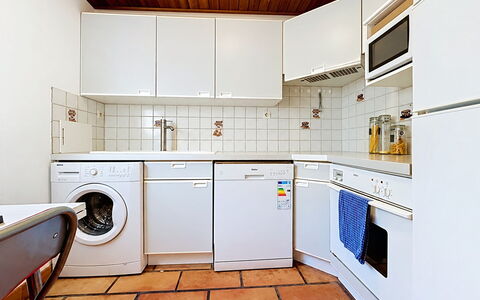 Les Hauts de la Noëveillard: Apparecchio Major, Pavimentazione, Cucina, Elettrodomestico Da Cucina, Pavimento, Interior Design, Controsoffitto, Soffitto, Lavello, Camera