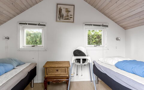 Dior - 800M from the Sea: Camera Da Letto, Letto, Legna, Mobilia, Interior Design, Soffitto, Casa, Bedding, Lenzuolo, Casa