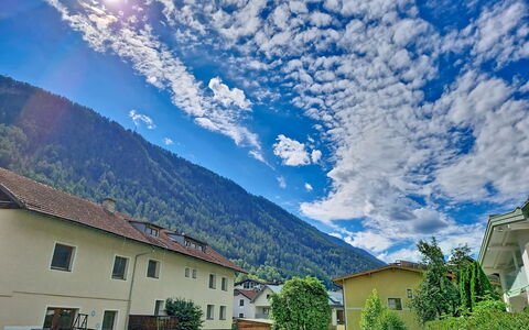 Das Maridl: Geografia Montane, Montagna, Collina, Casa, Highland, Catena Montuosa, Casa, Hill Station, Zona Residenziale, Paesaggio