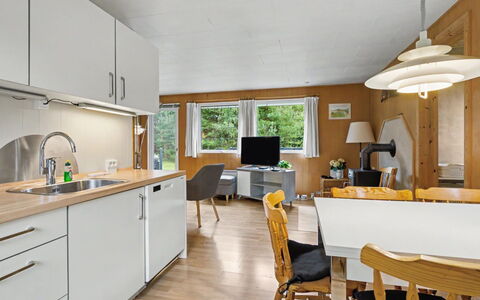 Karelia - 900M from the Sea: Mobilia, Interior Design, Pavimentazione, Legna, Soffitto, Pavimento, Cucina, Camera, Lampada, Controsoffitto