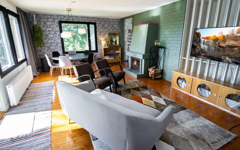 Salo 640: Mobilia, Interior Design, Legna, Pavimentazione, Soggiorno, Pavimento, Casa, Illuminazione, Divano, Camera