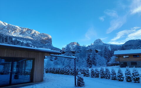 Chalet Dumbria Dolomites: Geografia Montane, Montagna, Neve, Inverno, Catena Montuosa, Hill Station, Paesaggio, Congelamento, Villetta, Pendenza