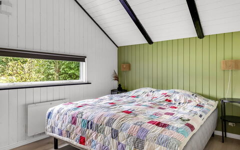 Ejler - 30Km from the Sea: Interior Design, Camera Da Letto, Soffitto, Legna, Pavimentazione, Letto, Pavimento, Mobilia, Lenzuolo, Camera