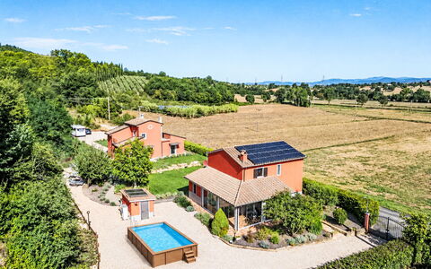Red House: Villetta, Estate, Giardino, Agriturismo, Piscina, Landscaping, Eco Hotel, Backyard, Villa, Piantagione