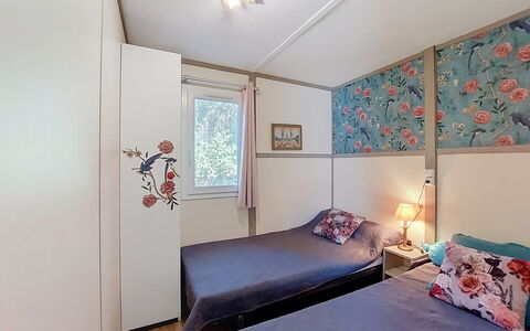 A Casetta: Interior Design, Mobilia, Camera Da Letto, Letto, Tessile, Pavimento, Pavimentazione, Camera, Soffitto, Lenzuolo
