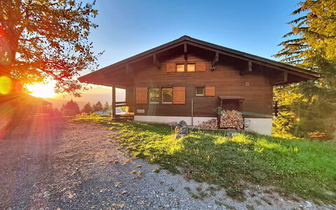 Valdemosa: Casa, Paesaggio, Villetta, Casa, Area Rurale, Tetto, Pendenza, Log Cabin, Larice, Capanna