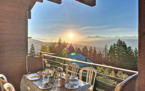 Valdemosa: Hill Station, Catena Montuosa, Larice, Alpi, Cresta, Sedia, Valle, Balcone, Eco Hotel