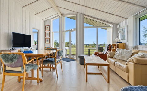 Sighrik - 600M from the Sea: Casa, Villetta, Porta, Latifoglie, Portico, Estate, Raccordo, Plank, Color Legno, Edifici Giardino