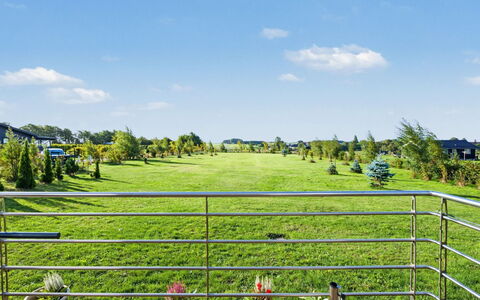 Sighrik - 600M from the Sea: Cielo, Blu, Verde, Erba, Nube, Lotto, Recinzione, Prato, Prato, Prateria