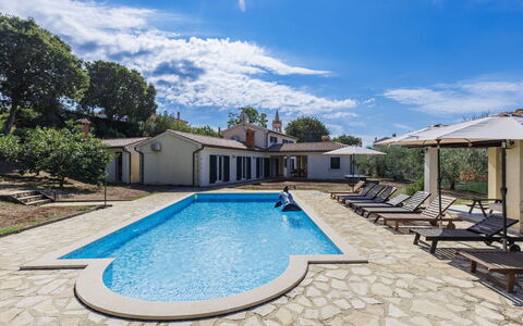 Istria Serenity: Blu, Piscina, Ricorrere, Estate, Tempo Libero, Eco Hotel, Shade, Villa, Hacienda, Terme