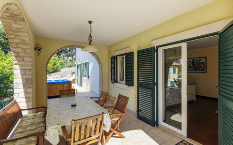 Istria Serenity: Pavimento, Color Legno, Pianta Della Casa, Balcone, Hacienda, Porta A Casa, Portico, Villa