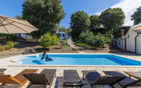Istria Serenity: Blu, Piscina, Tempo Libero, Ricreazione, Ricorrere, Shade, Vacanza, Mobili Da Esterno, Eco Hotel, Estate