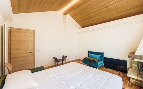 Dorian: Interior Design, Pavimentazione, Legna, Pavimento, Soffitto, Mobilia, Camera Da Letto, Illuminazione, Camera, Letto