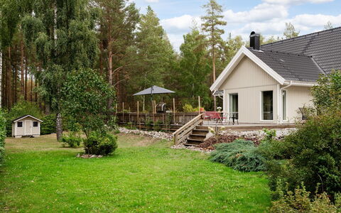 Björkfjärden: Albero, Erba, Casa, Arbusto, Villetta, Giardino, Casa, Lotto, Groundcover