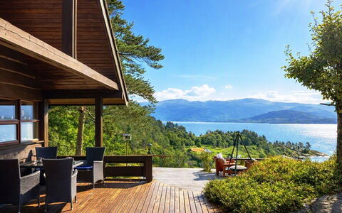 Nonstuo: Villetta, Eco Hotel, Latifoglie, Ricorrere, Plank, Portico, Deck, Suono, Shade