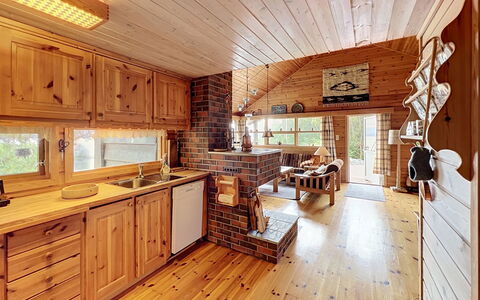 Nonstuo: Legna, Soffitto, Casa, Cucina, Villetta, Interior Design, Log Cabin, Latifoglie, Color Legno, Lampada