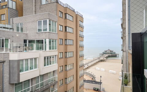 Amielie with Lateral Seaview: Giorno, Appartamento, Urban Design, Condominio, Balcone, Grattacielo, Paesaggio Urbano, Quartier Generale