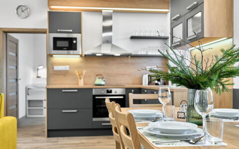 Kovářská 543: Mobilia, Cucina, Cabinetry, Controsoffitto, Elettrodomestico Da Cucina, Interior Design, Pavimentazione, Legna, Apparecchio Major, Elettrodomestico