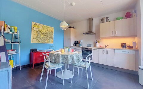 Ty Kernallec: Mobili Da Esterno, Arbusto, Casa, Tavolo Esterno, Mobilia, Casa, Giardino, Prato, Backyard, Estate